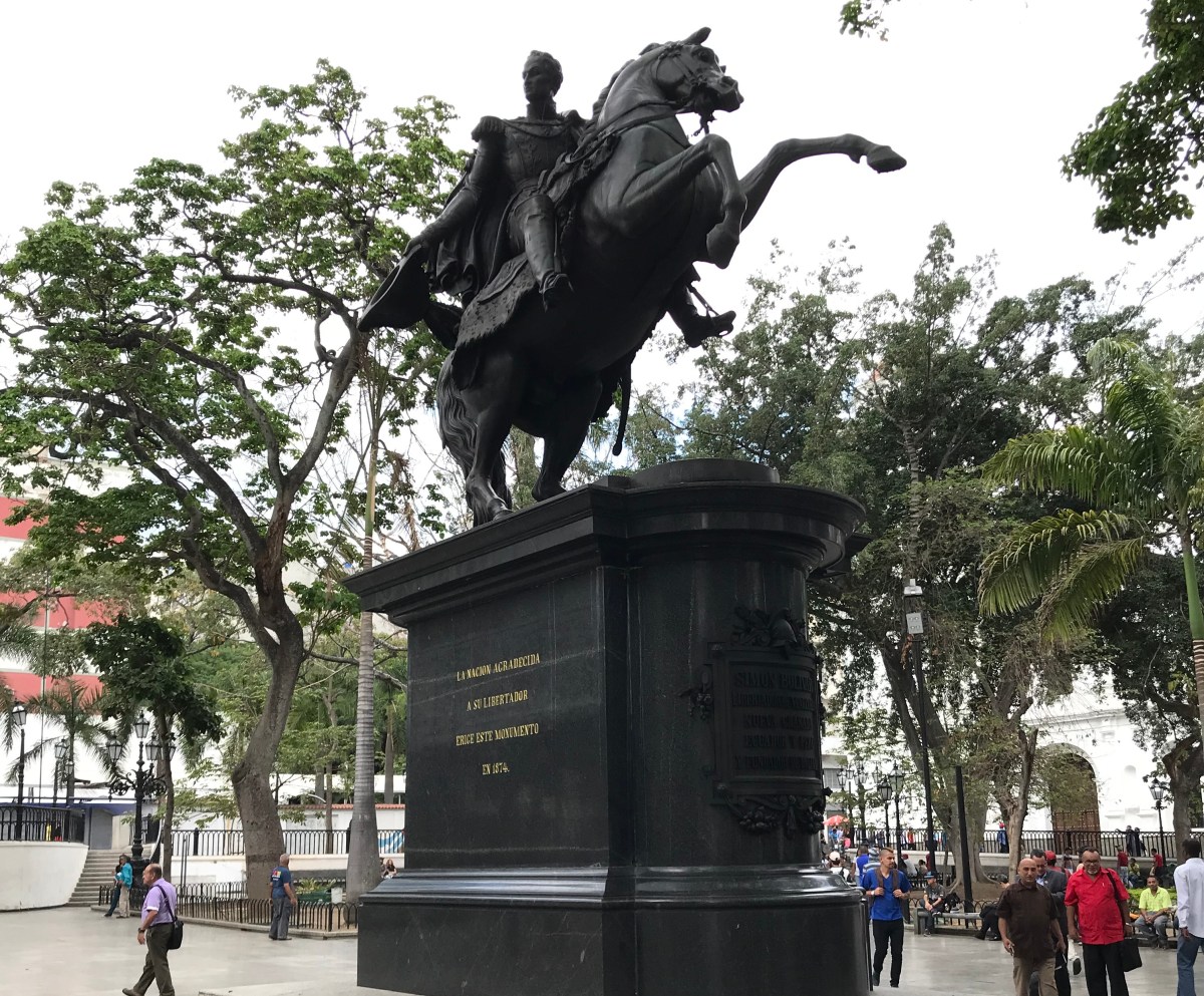 New intervention: U.S. seizes Venezuelan president, goes for the&nbsp;oil